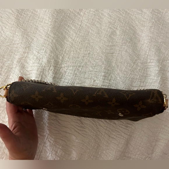 Louis Vuitton MM Favorite Purse - Picture 10 of 11